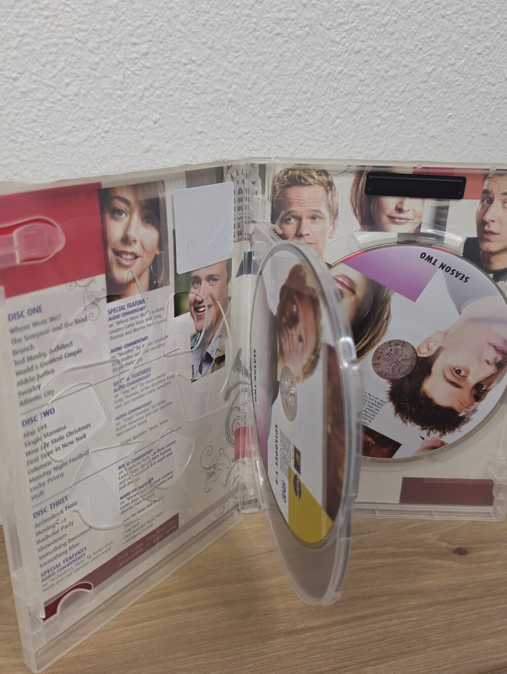 How I Met Your Mother Seasons 1 - 3 DVDs - Picture 9 of 13
